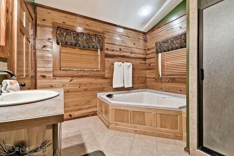 Secluded Cabin In The Woods! 1 Story Villa Eureka Springs Dış mekan fotoğraf